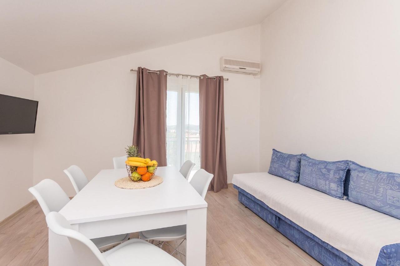 Apartment Lucija Biograd Na Moru Exterior photo